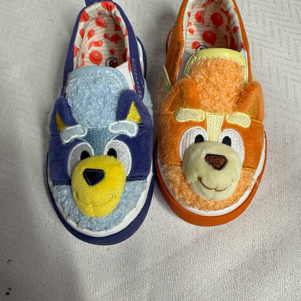 Bluey and Bingo Sneakers Playful Animal Face Kids Sneakers - Blue & Orange NWOT
